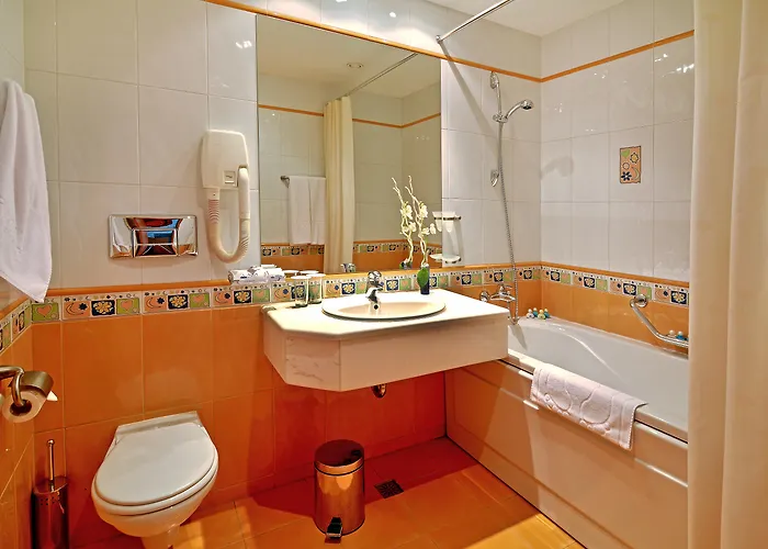 מלון Aqua וארנה