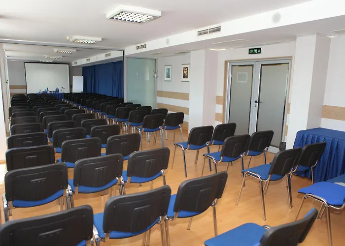 מלון Aqua וארנה