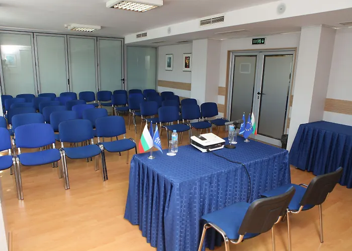 アクア 4* ヴァルナ